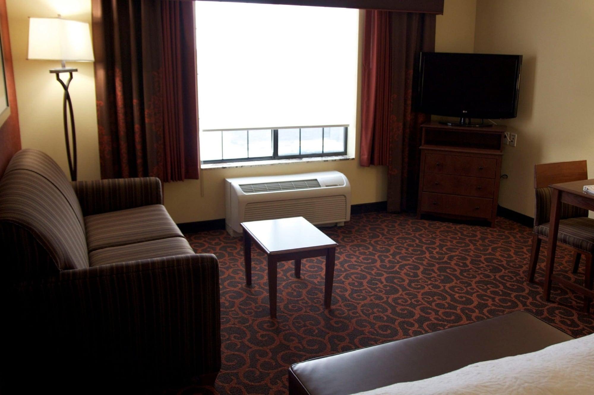 Hampton Inn & Suites Уотъртаун Екстериор снимка