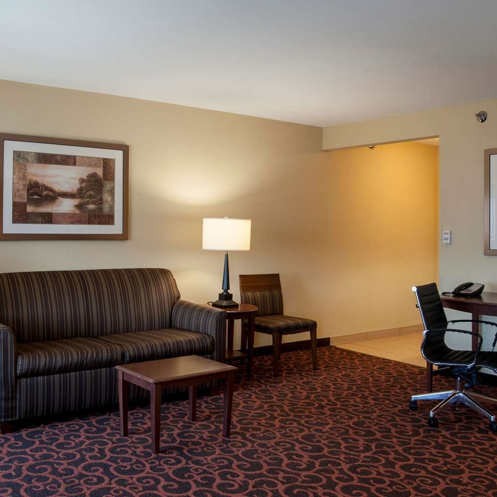 Hampton Inn & Suites Уотъртаун Стая снимка